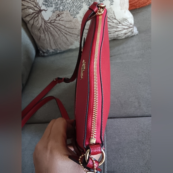 Coach Horse & Carriage Pebble Leather Crossbody NWOT - Picture 11 of 13